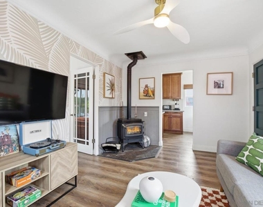 3266 Madison - Photo Thumbnail 1