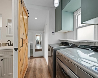 3266 Madison - Photo Thumbnail 9