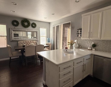 2186 Spring Sky St - Photo Thumbnail 5
