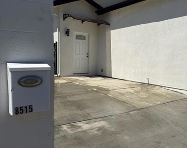 8515 Vanalden Avenue - Photo Thumbnail 18