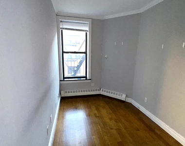 East 28th Street - Photo Thumbnail 5