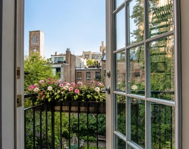 West 21st Street - Photo Thumbnail 4