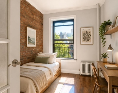 West 21st Street - Photo Thumbnail 2