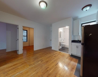 West 51st Street - Photo Thumbnail 10