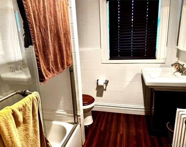 3929 Merrick Road - Photo Thumbnail 8