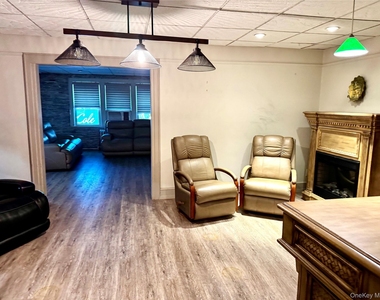 3929 Merrick Road - Photo Thumbnail 2