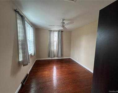 3180 Lincoln Drive - Photo Thumbnail 3