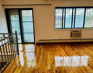 3-11 126th Street - Photo Thumbnail 4