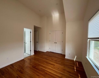 45 Avenue A - Photo Thumbnail 18