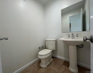 45 Avenue A - Photo Thumbnail 4