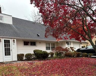 14 Peachtree Lane - Photo Thumbnail 2