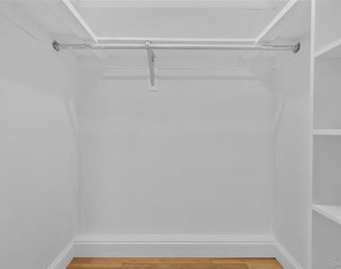 34 Winona Avenue - Photo Thumbnail 18