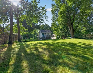 34 Winona Avenue - Photo Thumbnail 31