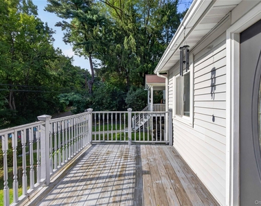 34 Winona Avenue - Photo Thumbnail 4