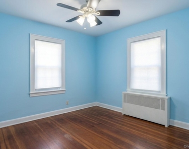 8 Washington Place - Photo Thumbnail 3