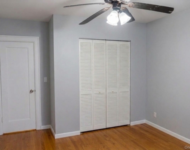 8 Washington Place - Photo Thumbnail 4