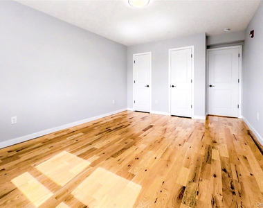 671 Bronx River Road - Photo Thumbnail 14