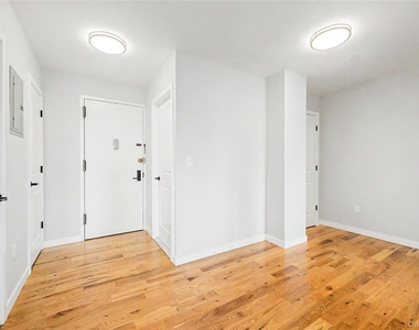 671 Bronx River Road - Photo Thumbnail 4