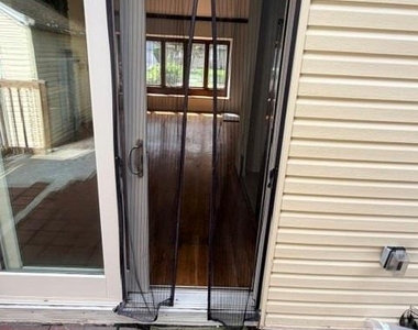 64 Lynwood Drive - Photo Thumbnail 4