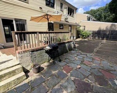 64 Lynwood Drive - Photo Thumbnail 22