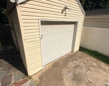 64 Lynwood Drive - Photo Thumbnail 5