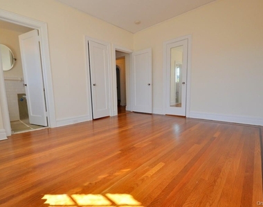155 Garth Road - Photo Thumbnail 16
