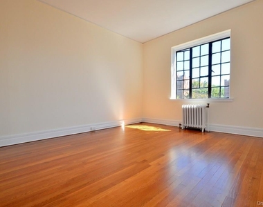 155 Garth Road - Photo Thumbnail 17