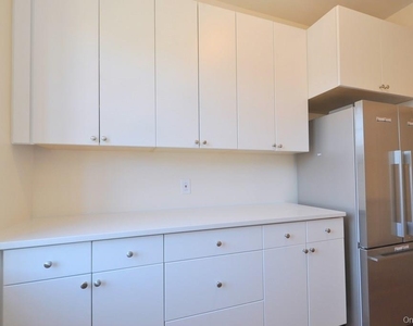 155 Garth Road - Photo Thumbnail 5