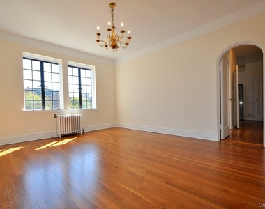 155 Garth Road - Photo Thumbnail 8