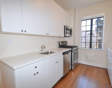 155 Garth Road - Photo Thumbnail 3