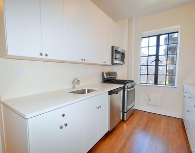 155 Garth Road - Photo Thumbnail 4