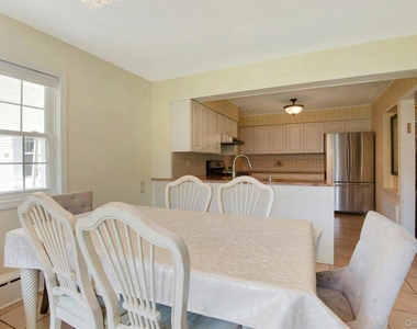 18 Addison Lane - Photo Thumbnail 16