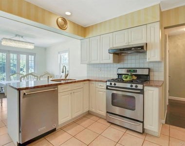 18 Addison Lane - Photo Thumbnail 22