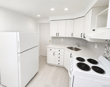 21 Crawford Court - Photo Thumbnail 3
