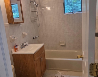 10 Irving Drive - Photo Thumbnail 4