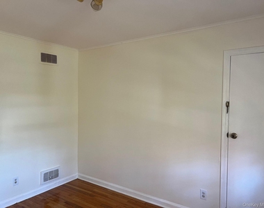 623 Chester Road - Photo Thumbnail 7
