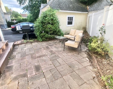 72 Stewart Avenue - Photo Thumbnail 17