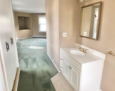 72 Stewart Avenue - Photo Thumbnail 9