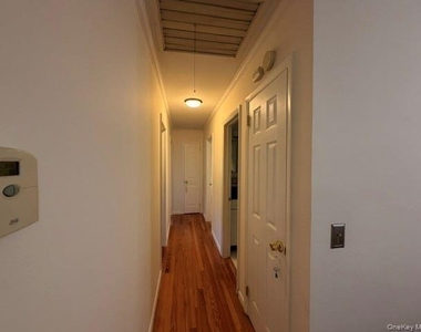 3 Elm Street - Photo Thumbnail 10