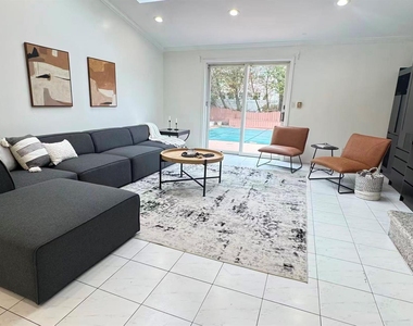 74 Rockland Drive - Photo Thumbnail 5