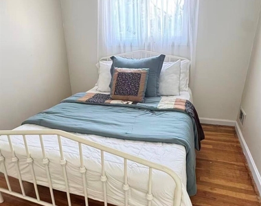 74 Rockland Drive - Photo Thumbnail 7