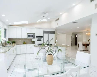 74 Rockland Drive - Photo Thumbnail 3