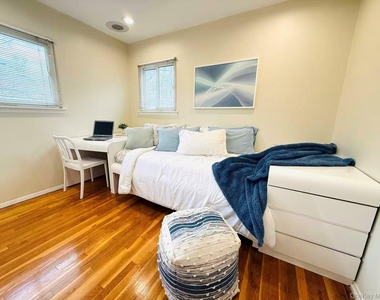 74 Rockland Drive - Photo Thumbnail 8