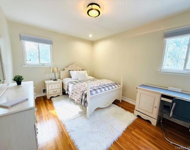 74 Rockland Drive - Photo Thumbnail 9