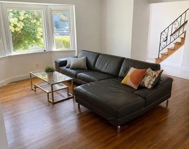 11 Chestnut Street - Photo Thumbnail 2
