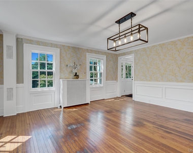 324 Woodbine Avenue - Photo Thumbnail 15