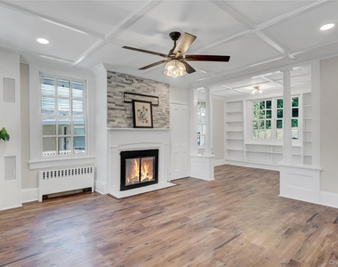 324 Woodbine Avenue - Photo Thumbnail 9