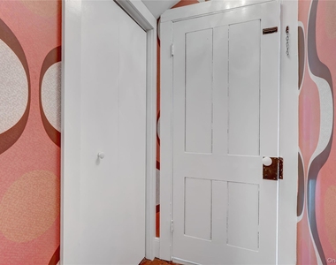 324 Woodbine Avenue - Photo Thumbnail 26
