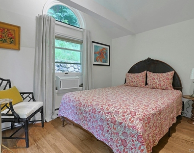 46 Gallows Hill Road - Photo Thumbnail 12
