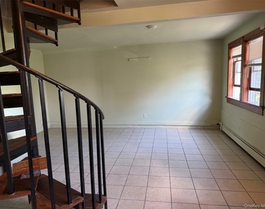 2624 Carmel Avenue - Photo Thumbnail 6